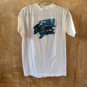 Vintage 80s Belmont Shore 2nd Street Long Beach California Retro T-Shirt Cursive